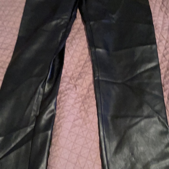 Aritzia Wilfred faux leather Daria high waist leggings - Picture 4 of 5